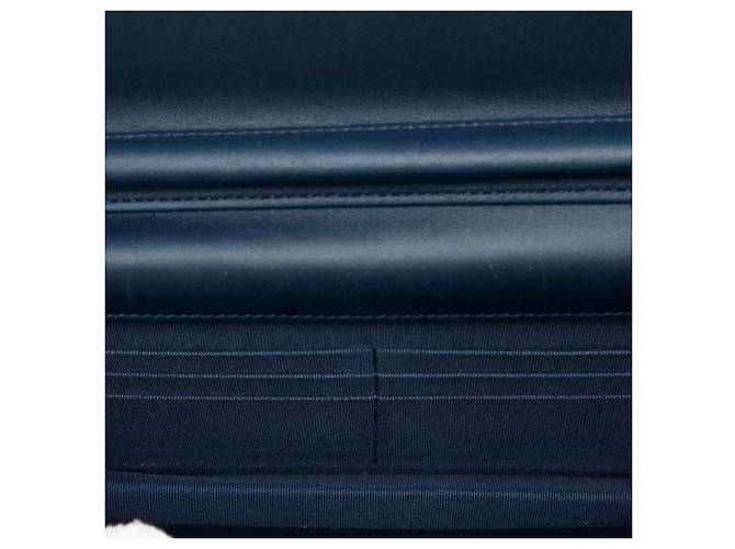 Cartera Chanel Blue CC Quilted Patent Wallet On Chain - vista 4