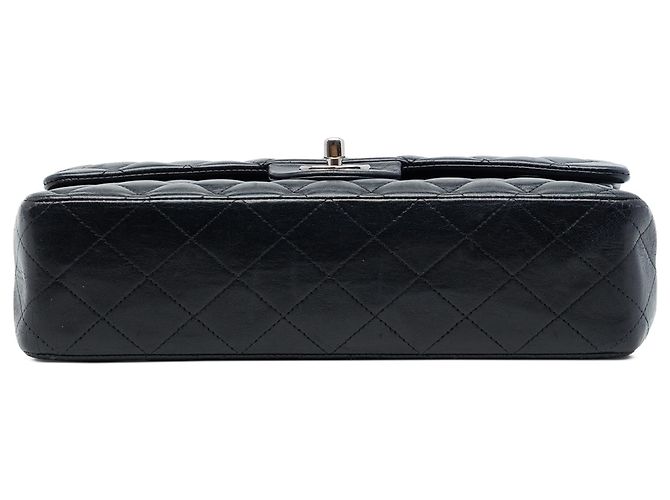 Chanel Black Medium Classic Lambskin Double Flap - vista 3