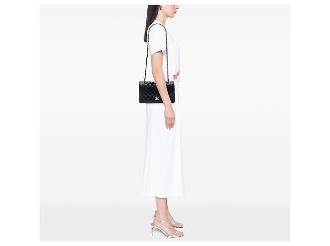 Chanel Black Medium Classic Lambskin Double Flap - vista 6