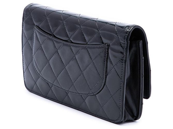 Cartera Chanel Black CC Quilted Patent Wallet On Chain - vista 2