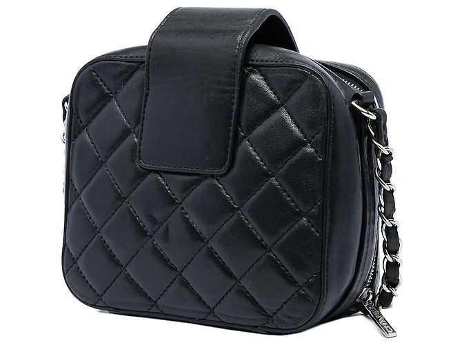 Bolso Camera Box Chanel Mini de Piel de Cordero Acolchada Negra con CC - vista 2