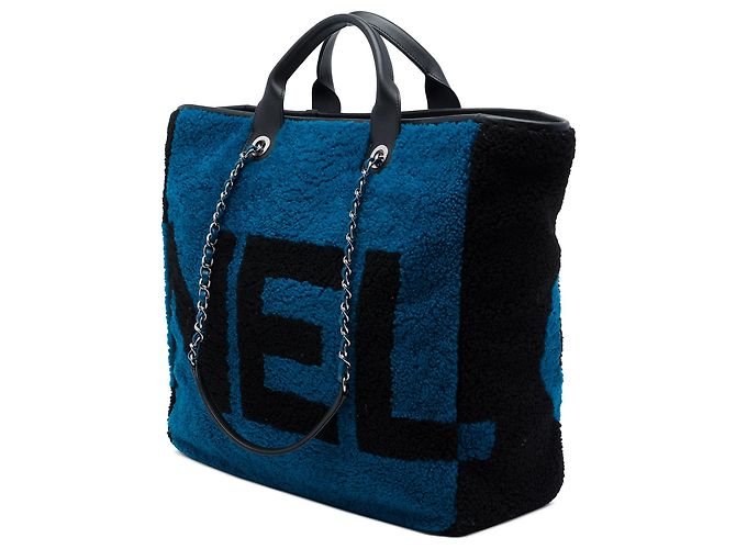 Sacola de Compras Deauville Chanel Blue Medium em pele de carneiro e couro de bezerro - vista 2