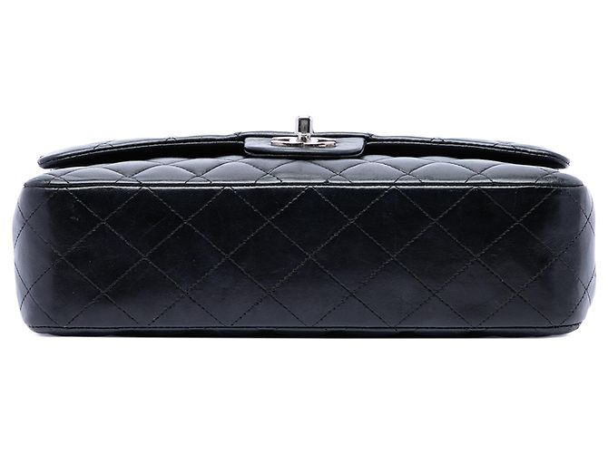 Chanel Black Medium Classic Lambskin Double Flap - vista 3