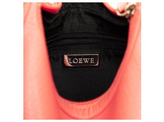 Bolsa Hobo LOEWE em couro gofrado rosa com logo - vista 5