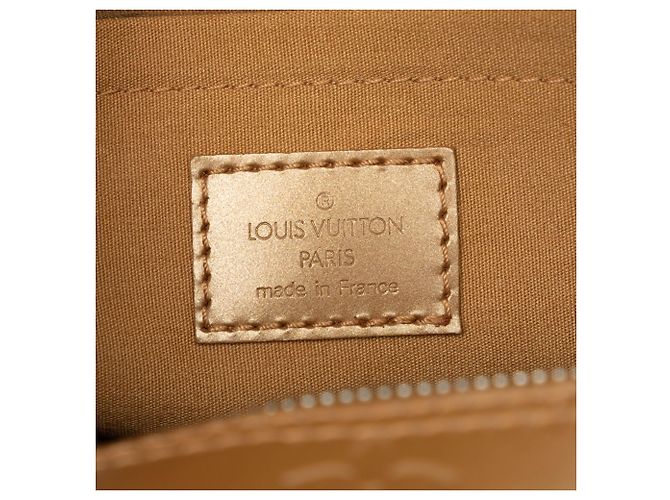 Louis Vuitton Gold Monogram Mat Shelton - vista 5
