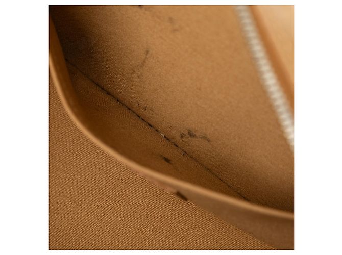 Louis Vuitton Gold Monogram Mat Shelton - vista 6