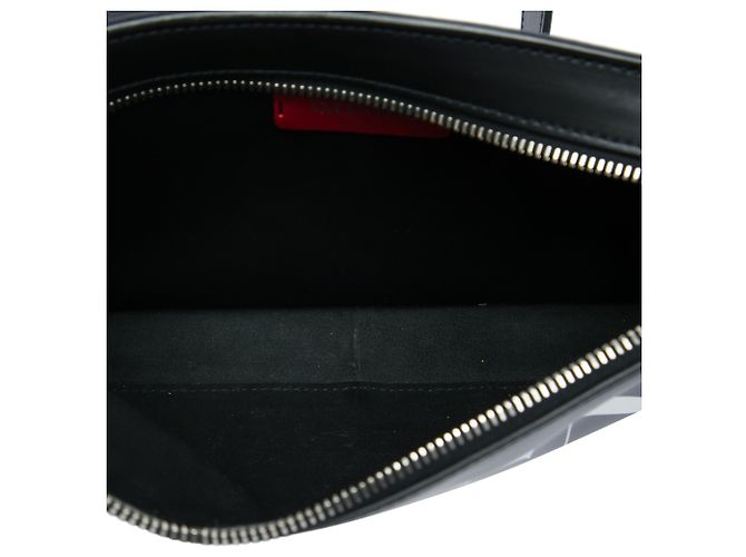 Valentino VLTN Rockstud Gürteltasche aus schwarzem Leder - Ansicht 4
