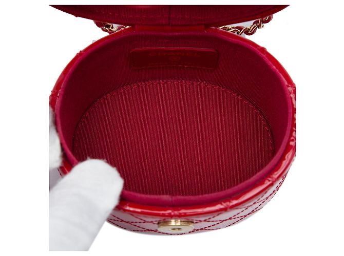 Chanel Red Mini Quilted Patent CC Allure Vanity Case - vista 4