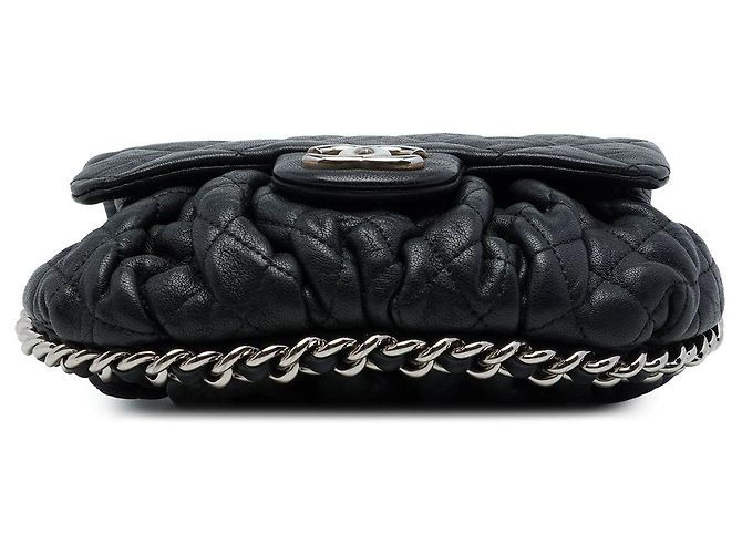 Chanel Mini Quilted Lambskin Chain Around Flap Schwarz - Ansicht 3