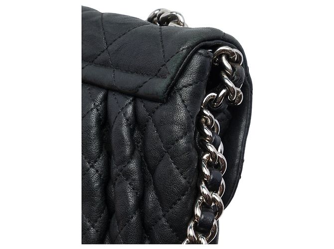 Chanel Mini Quilted Lambskin Chain Around Flap Schwarz - Ansicht 6