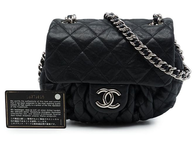 Chanel Mini Quilted Lambskin Chain Around Flap Schwarz - Ansicht 8