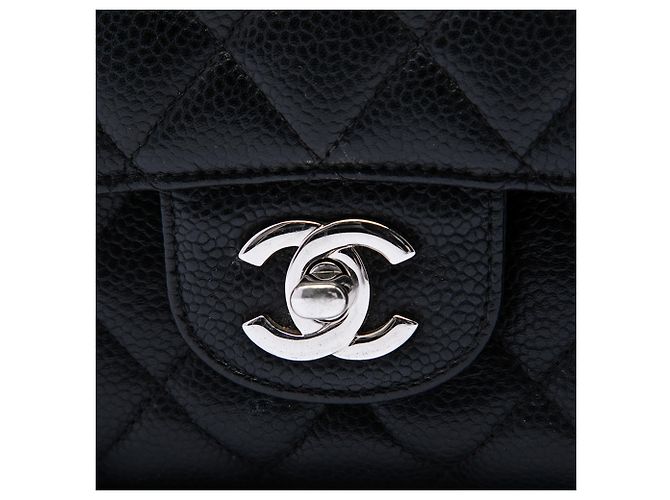 Chanel Black Medium Classic Caviar Double Flap - vista 5