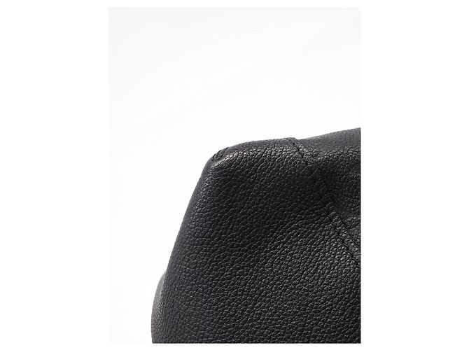 Louis Vuitton Black Monogram Empreinte Bagatelle - vista 13