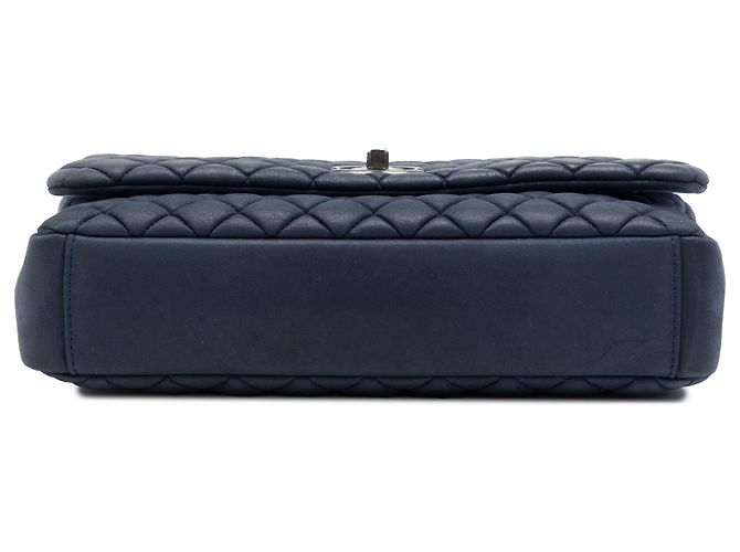 Chanel Blue Large Quilted Iridescent Calfskin New Bubble Flap - vista 3