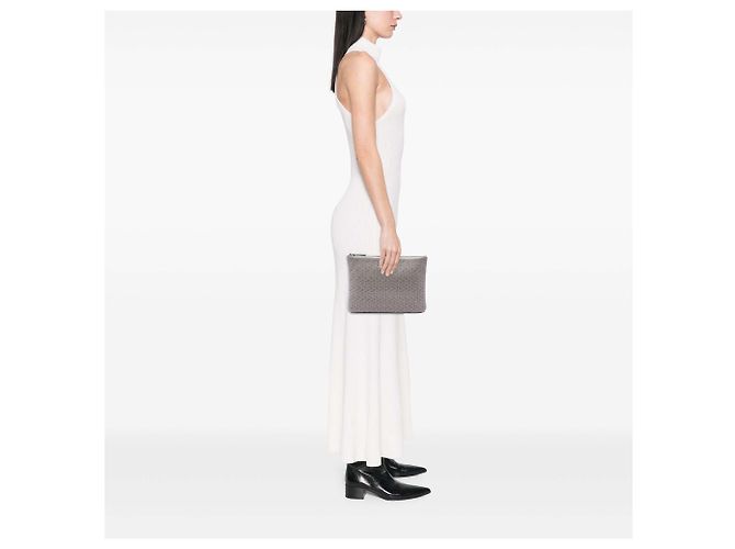 Clutch Chanel Gray Medium Studded Lambskin O Case - vista 6