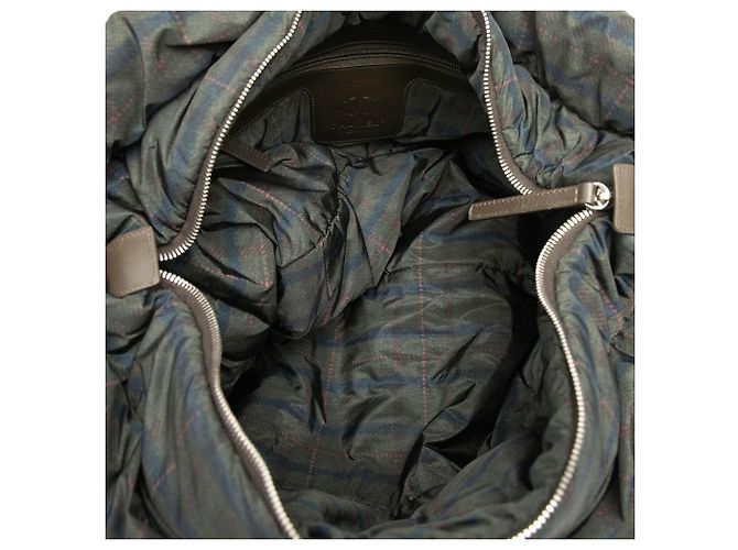 Sacola Chanel Coco Cocoon em nylon acolchoado marrom tamanho Medium - vista 4