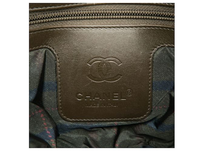 Sacola Chanel Coco Cocoon em nylon acolchoado marrom tamanho Medium - vista 5