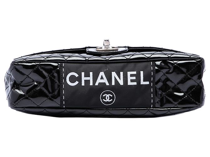 Chanel Black Medium Quilted Patent Secret Label Flap - vue 3
