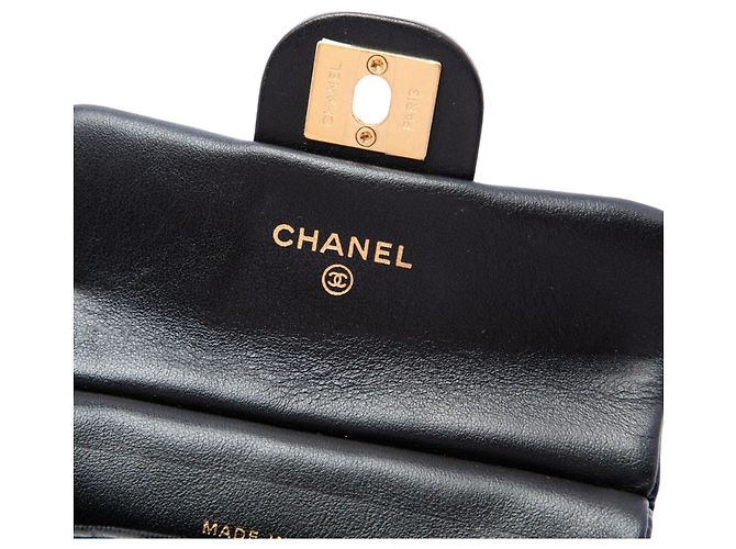 Portacarte Lady Chanel in vitello matelassé nero con logo CC e borsa con manico a catena - vista 5
