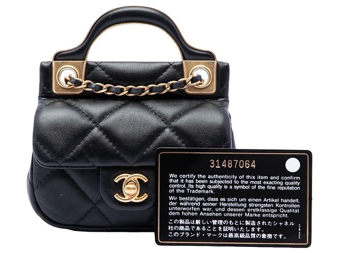 Portacarte Lady Chanel in vitello matelassé nero con logo CC e borsa con manico a catena - vista 7