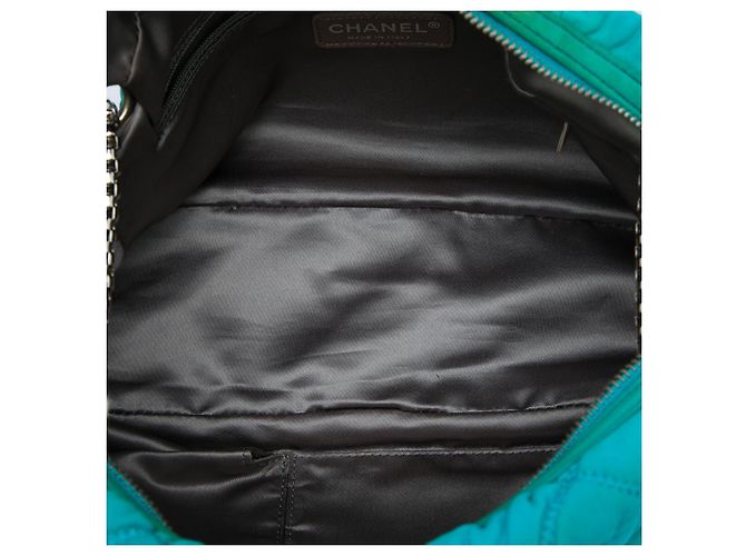 Bolsa de Ombro Chanel Blue Quilted Nylon Bubble - vista 4