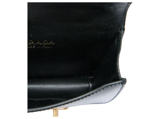 Prada Cahier Crossbody aus schwarzem Micro Spazzolato Leder - Ansicht 4