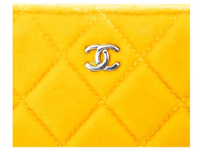 Chanel Yellow Medium CC Quilted Velvet O Case Clutch - Ansicht 5