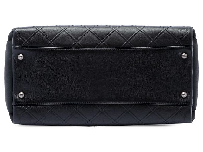 Borsa Shopping Chanel Large CC Diamond in vitello embossed nero con zip - vista 3