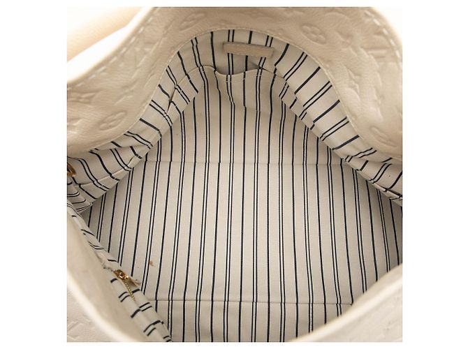 Louis Vuitton White Monogram Empreinte Artsy MM - vue 4