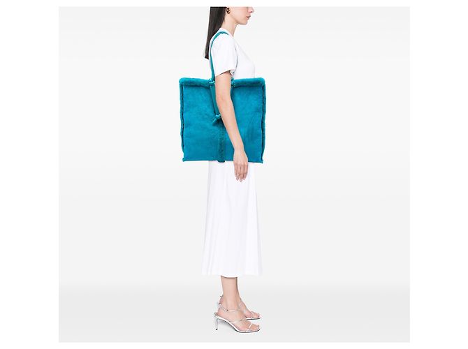 Tote reversibile Bolster in suede blu e shearling Bottega Veneta - vista 5