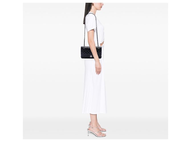 Chanel Black Medium Classic Caviar Double Flap - vue 6