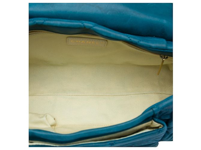 Chanel Blue Large Quilted Iridescent Calfskin Chic Quilt Flap - vista 4