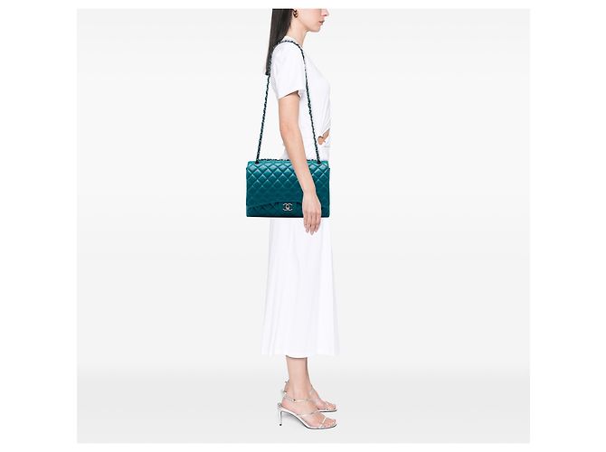 Chanel Blue Maxi Classic Lambskin Double Flap - vue 5