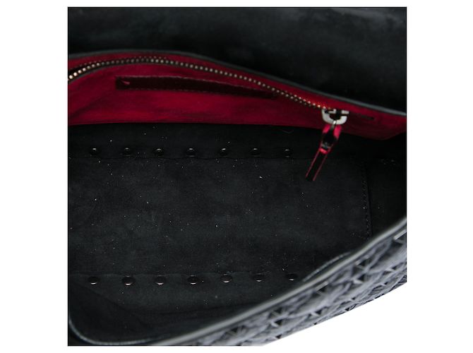 Borsa Satchel Valentino Rockstud Spike in Nappa stropicciata nera Medium - vista 4
