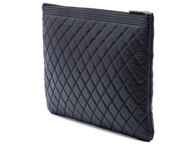 Chanel Black Large Quilted Caviar Boy O Case Clutch - vista 2