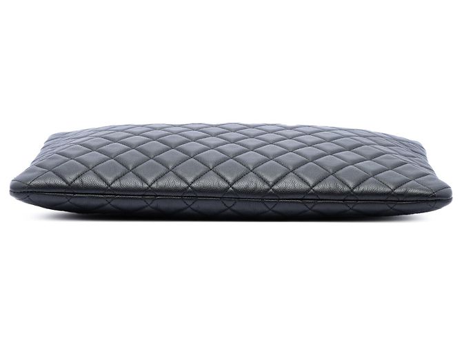 Chanel Black Large Quilted Caviar Boy O Case Clutch - vista 3