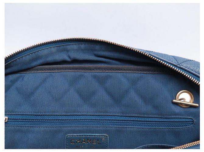 BORSA A MANO CHANEL CAMERA GM LOGO CC IN PELLE CAVIAR GRANA BLEU - vista 14