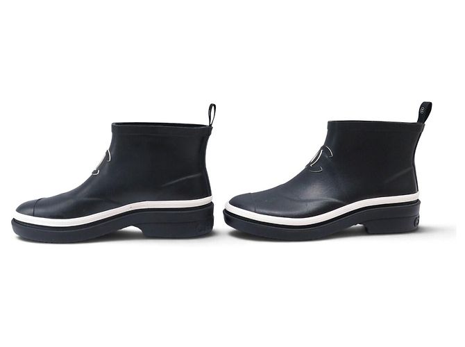 NEW CHANEL SHORT RAIN BOOTS G45076 CC LOGO 38 BOX - view 2