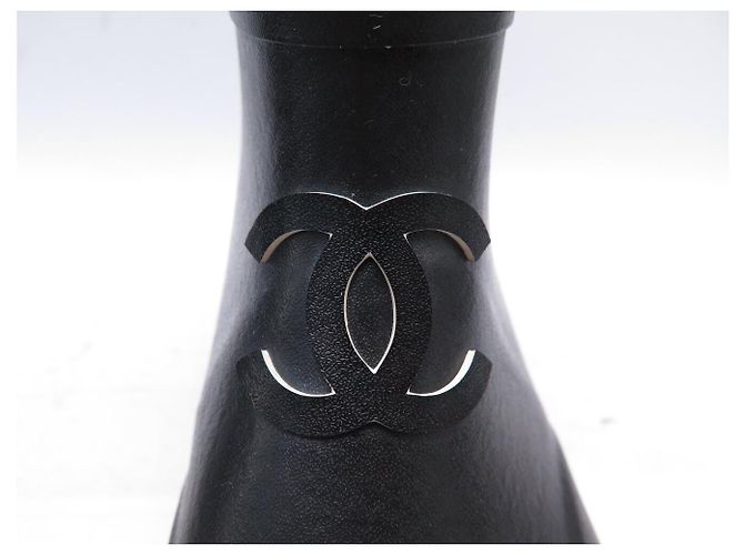 NEW CHANEL SHORT RAIN BOOTS G45076 CC LOGO 38 BOX - view 9