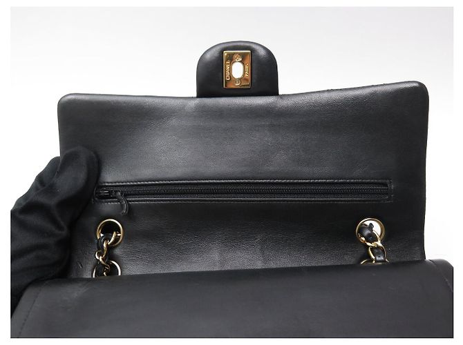 CHANEL CLASSIQUE 11.12 TIMELESS MEDIUM HANDTASCHE SCHWARZES LEDER SCHULTERGURT - Ansicht 5