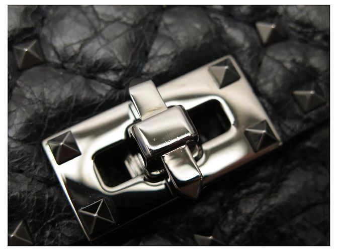 BOLSA VALENTINO ROCKSTUD SPIKE EM COURO PRETO COM PREGOS 7W2B0122NAP - vista 12