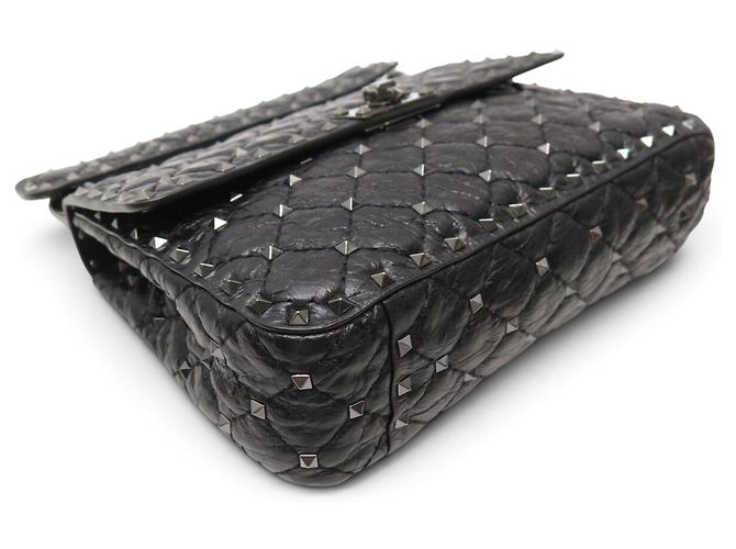 BOLSA VALENTINO ROCKSTUD SPIKE EM COURO PRETO COM PREGOS 7W2B0122NAP - vista 3
