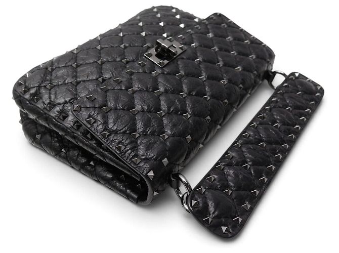 BOLSA VALENTINO ROCKSTUD SPIKE EM COURO PRETO COM PREGOS 7W2B0122NAP - vista 4