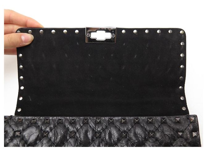 BOLSA VALENTINO ROCKSTUD SPIKE EM COURO PRETO COM PREGOS 7W2B0122NAP - vista 6
