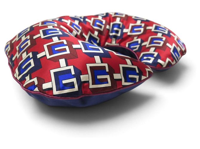 ALMOFADA GUCCI NOVA COM BOLSA DE VIAGEM GEOMETRIC G LOGO 662425 PILLOW & POUCH - vista 3