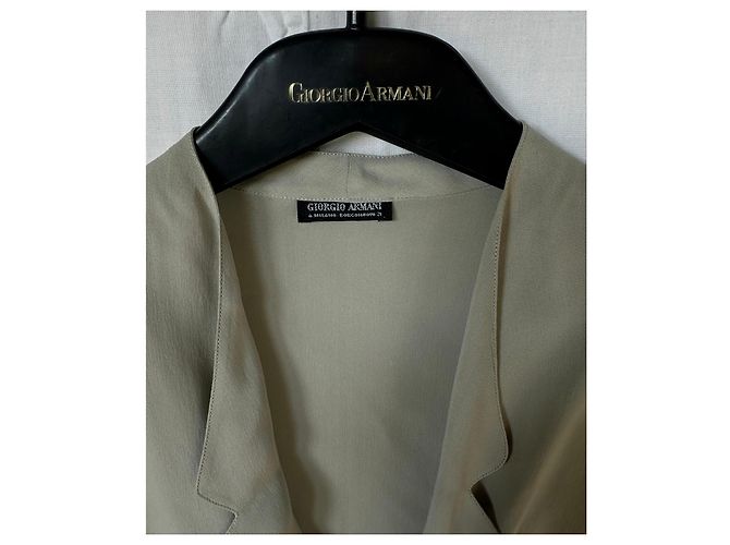 Giorgio Armani Camisa Oversize em Seda Bege - vista 2