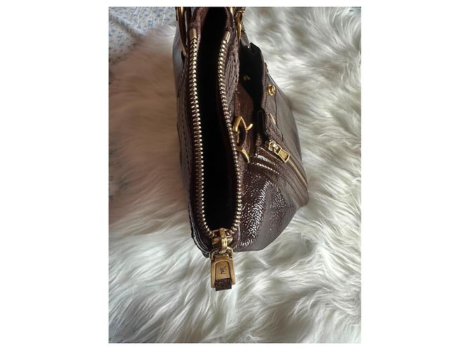 Downtown Yves Saint Laurent Muse Two mala de mão em couro castanho - vista 11