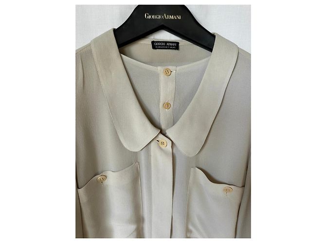 Giorgio Armani Beige Seidenbluse Peter-Pan-Kragen - Ansicht 2