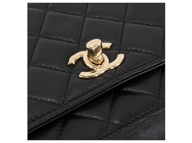 CHANEL - Borsa a tracolla Wallet On Chain Trendy CC Chanel in pelle liscia nera - vista 5