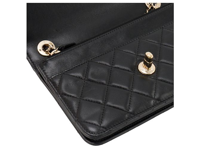CHANEL - Borsa a tracolla Wallet On Chain Trendy CC Chanel in pelle liscia nera - vista 7